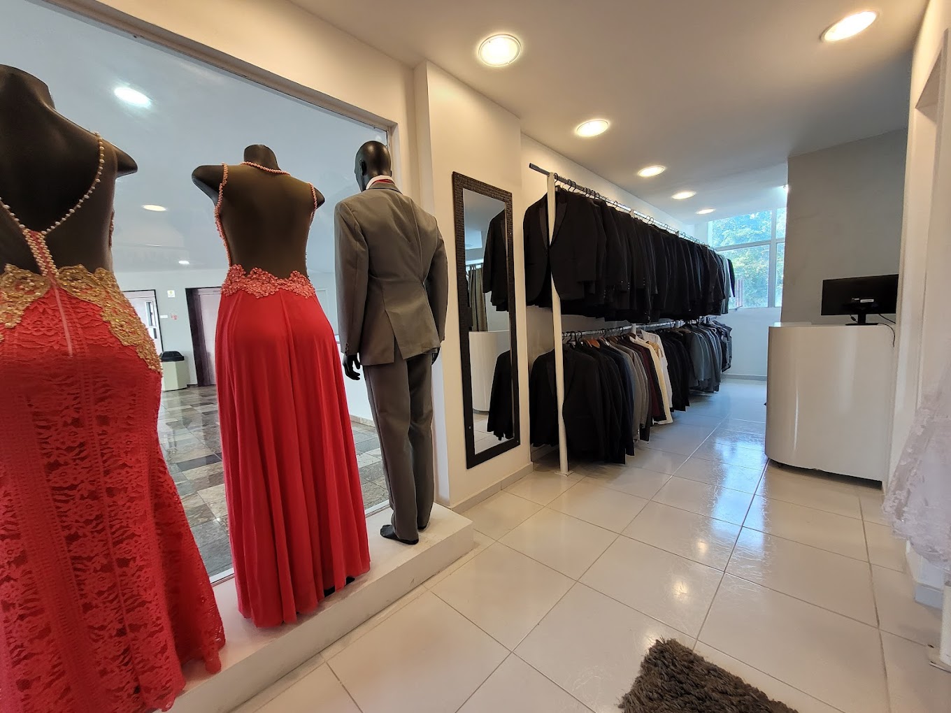 Cristina Carneiro Aluguel de Roupas Loja Recreio dos Bandeirantes, Barra da tijuca, Vargem *, Jacarepaguá